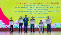 Đảng bộ phường Nha Trang: trao tặng Huy hiệu Đảng đợt 3/2 cho 126 đảng viên